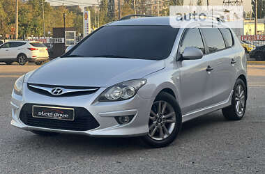 Универсал Hyundai i30 2010 в Николаеве