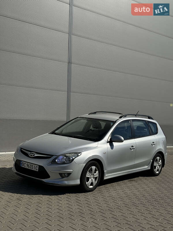 Универсал Hyundai i30 2010 в Киеве