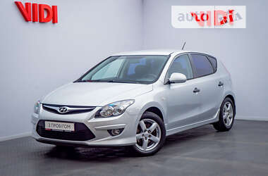 Хэтчбек Hyundai i30 2011 в Киеве