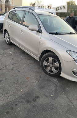 Універсал Hyundai i30 2011 в Конотопі