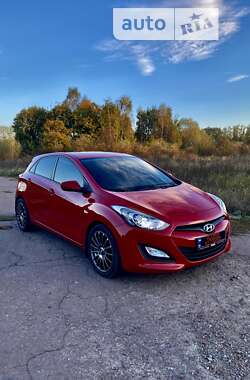 Хэтчбек Hyundai i30 2012 в Чернигове