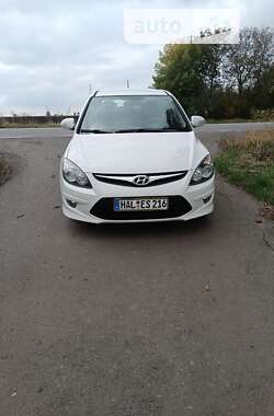 Универсал Hyundai i30 2012 в Крыжополе