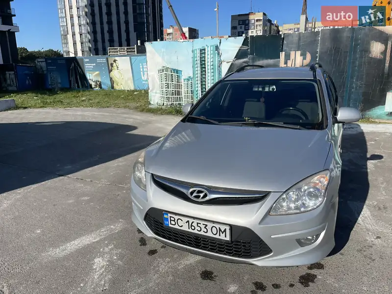 Універсал Hyundai i30 2010 в 