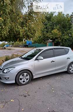 Хэтчбек Hyundai i30 2011 в Полтаве