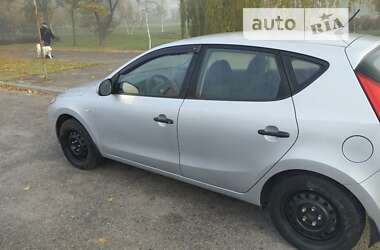 Хэтчбек Hyundai i30 2009 в Запорожье