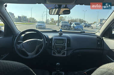 Хэтчбек Hyundai i30 2008 в 
