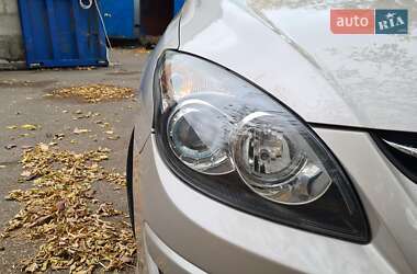 Хэтчбек Hyundai i30 2011 в Киеве