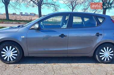 Хэтчбек Hyundai i30 2009 в Луцке