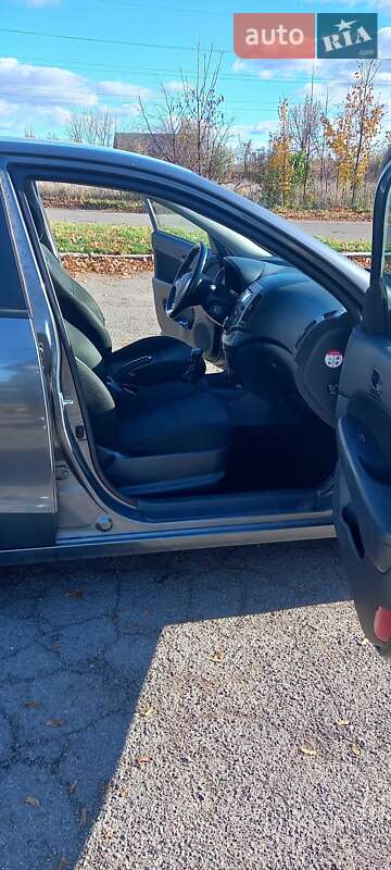 Хэтчбек Hyundai i30 2009 в Владимире