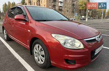 Хетчбек Hyundai i30 2008 в Кривому Розі