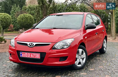 Хэтчбек Hyundai i30 2009 в Житомире