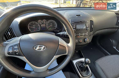 Хетчбек Hyundai i30 2008 в Городку