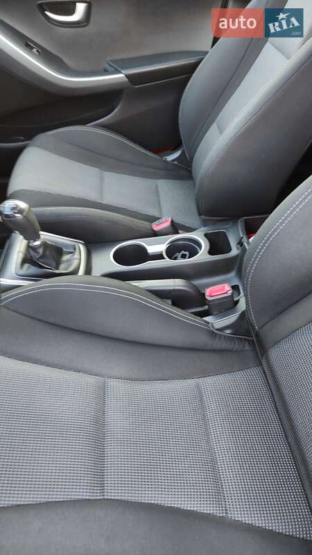 Хэтчбек Hyundai i30 2013 в Львове