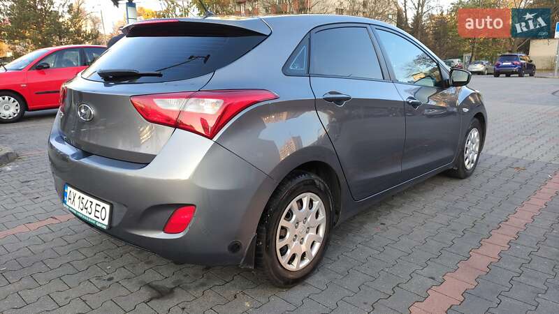 Хэтчбек Hyundai i30 2013 в Львове