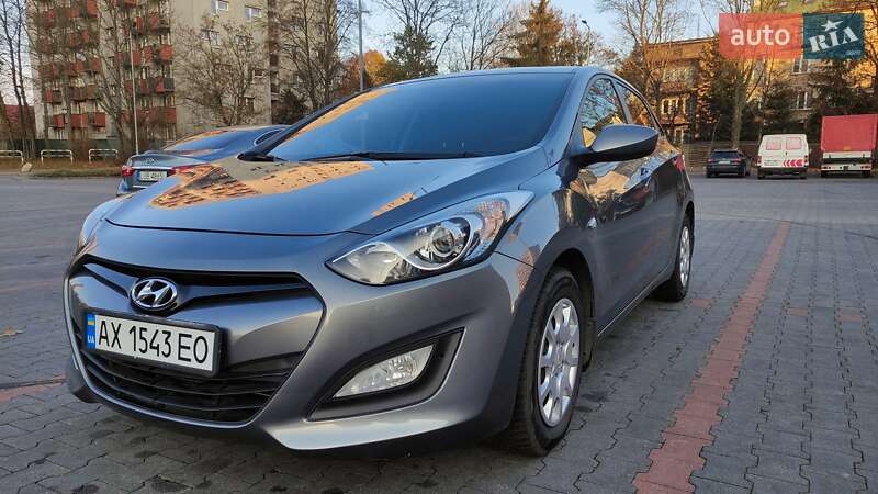 Хэтчбек Hyundai i30 2013 в Львове