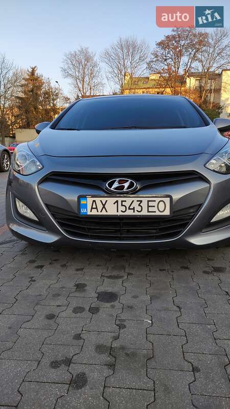 Хэтчбек Hyundai i30 2013 в Львове