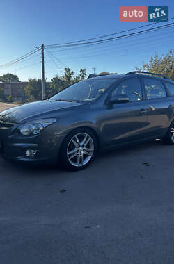 Универсал Hyundai i30 2010 в Житомире