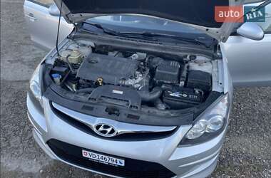 Хетчбек Hyundai i30 2012 в Хоролі