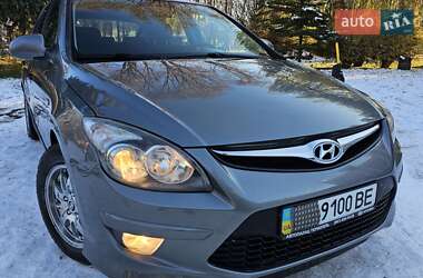 Хэтчбек Hyundai i30 2011 в Тернополе