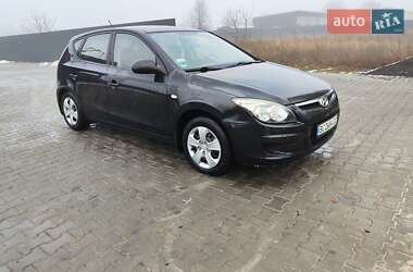 Хэтчбек Hyundai i30 2009 в Христиновке