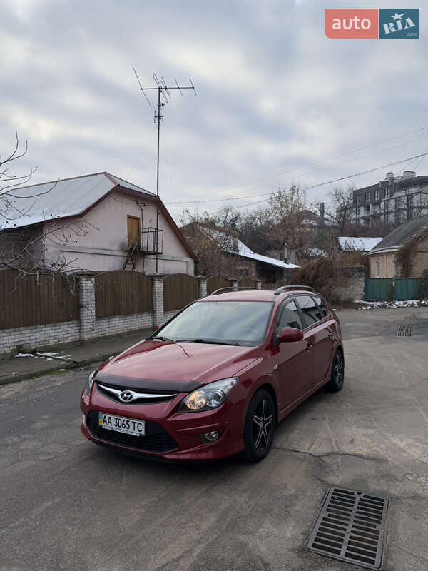 Універсал Hyundai i30 2011 в Києві