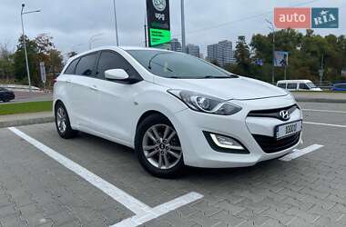 Универсал Hyundai i30 2013 в Киеве