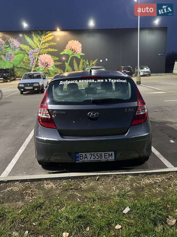 Хэтчбек Hyundai i30 2010 в Белогородке