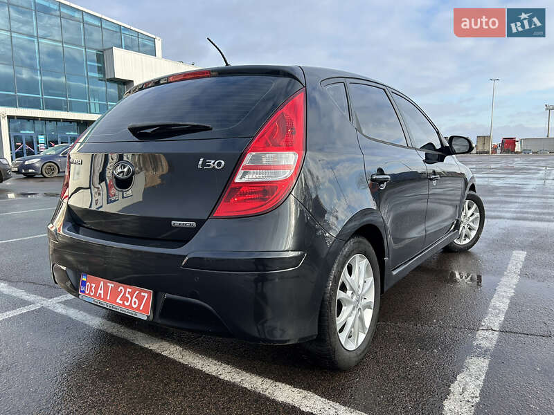 Хетчбек Hyundai i30 2011 в Ковелі