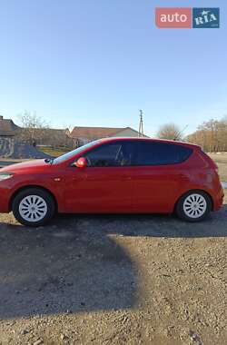 Хэтчбек Hyundai i30 2008 в 