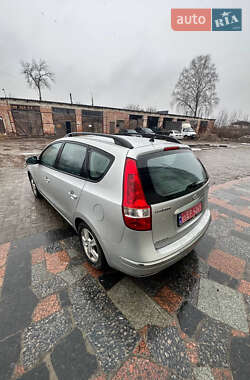 Універсал Hyundai i30 2009 в Сумах