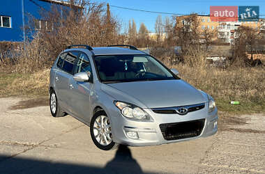 Универсал Hyundai i30 2010 в Киеве