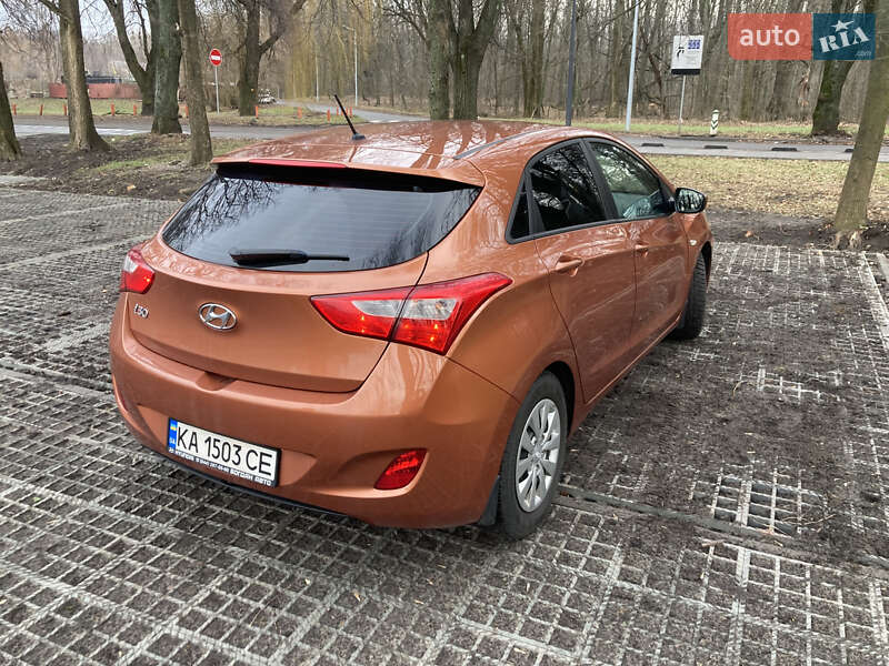 Хэтчбек Hyundai i30 2016 в Киеве