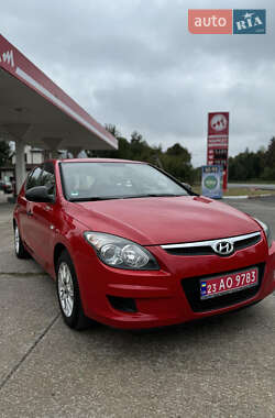 Хэтчбек Hyundai i30 2010 в Вознесенске