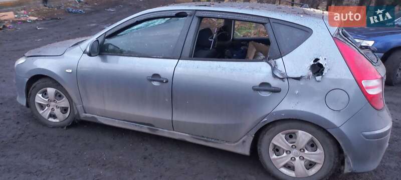 Хэтчбек Hyundai i30 2011 в Покровском