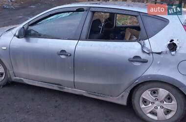Хэтчбек Hyundai i30 2011 в 