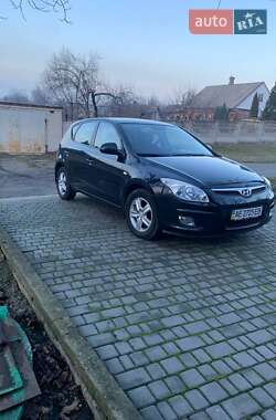 Хетчбек Hyundai i30 2008 в Дніпрі