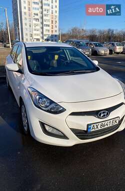 Хетчбек Hyundai i30 2014 в Валках