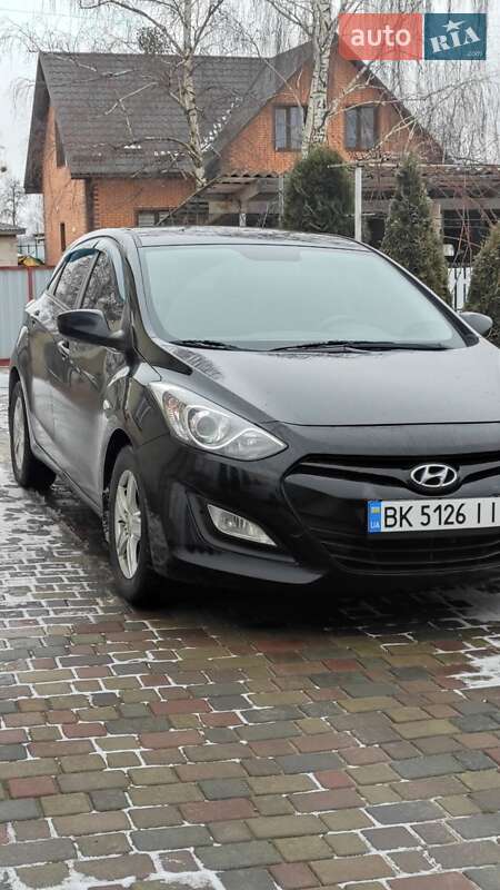 Хэтчбек Hyundai i30 2013 в 