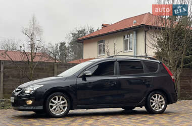 Универсал Hyundai i30 2010 в 