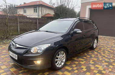 Универсал Hyundai i30 2010 в 