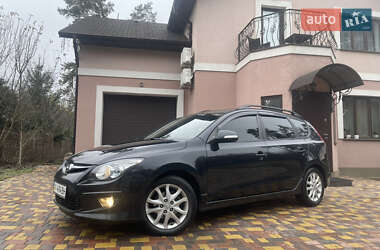 Универсал Hyundai i30 2010 в 
