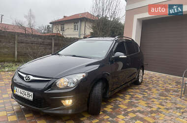 Универсал Hyundai i30 2010 в 