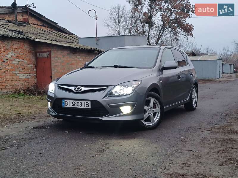 Хетчбек Hyundai i30 2011 в Полтаві