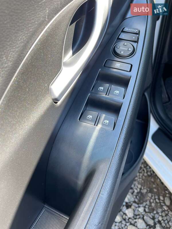 Хэтчбек Hyundai i30 2017 в Хмельницком