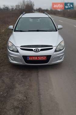 Универсал Hyundai i30 2009 в Чернигове