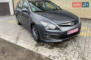 Універсал Hyundai i30 2011 в Харкові