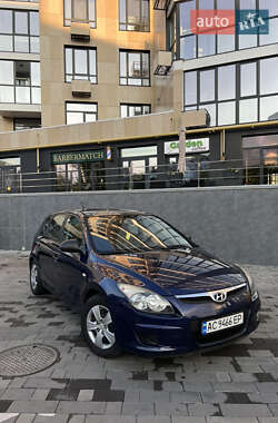 Хэтчбек Hyundai i30 2010 в Луцке