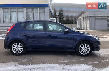 Хэтчбек Hyundai i30 2011 в Харькове