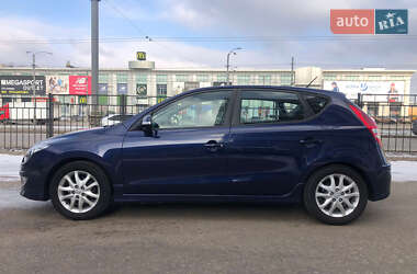 Хэтчбек Hyundai i30 2011 в Харькове