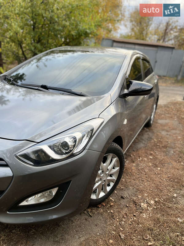 Хэтчбек Hyundai i30 2013 в Чугуеве